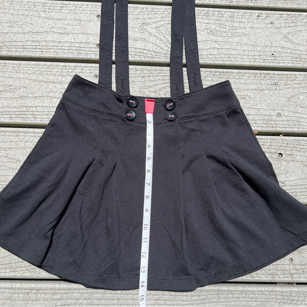 Mad Style By True Jackson: Black Jumper Skirt Adjustable Suspenders. Size XL. - Picture 8 of 9